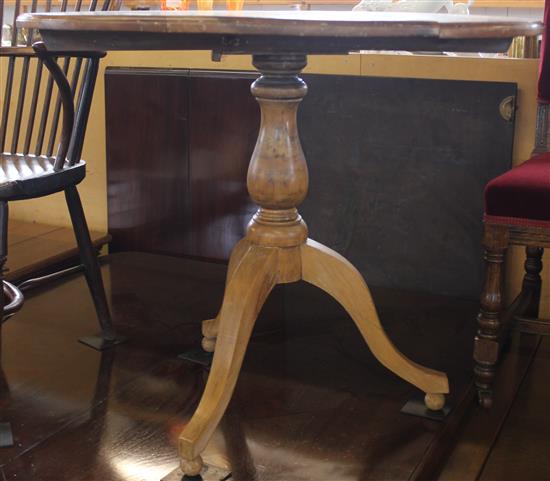 Swedish circular snap top table